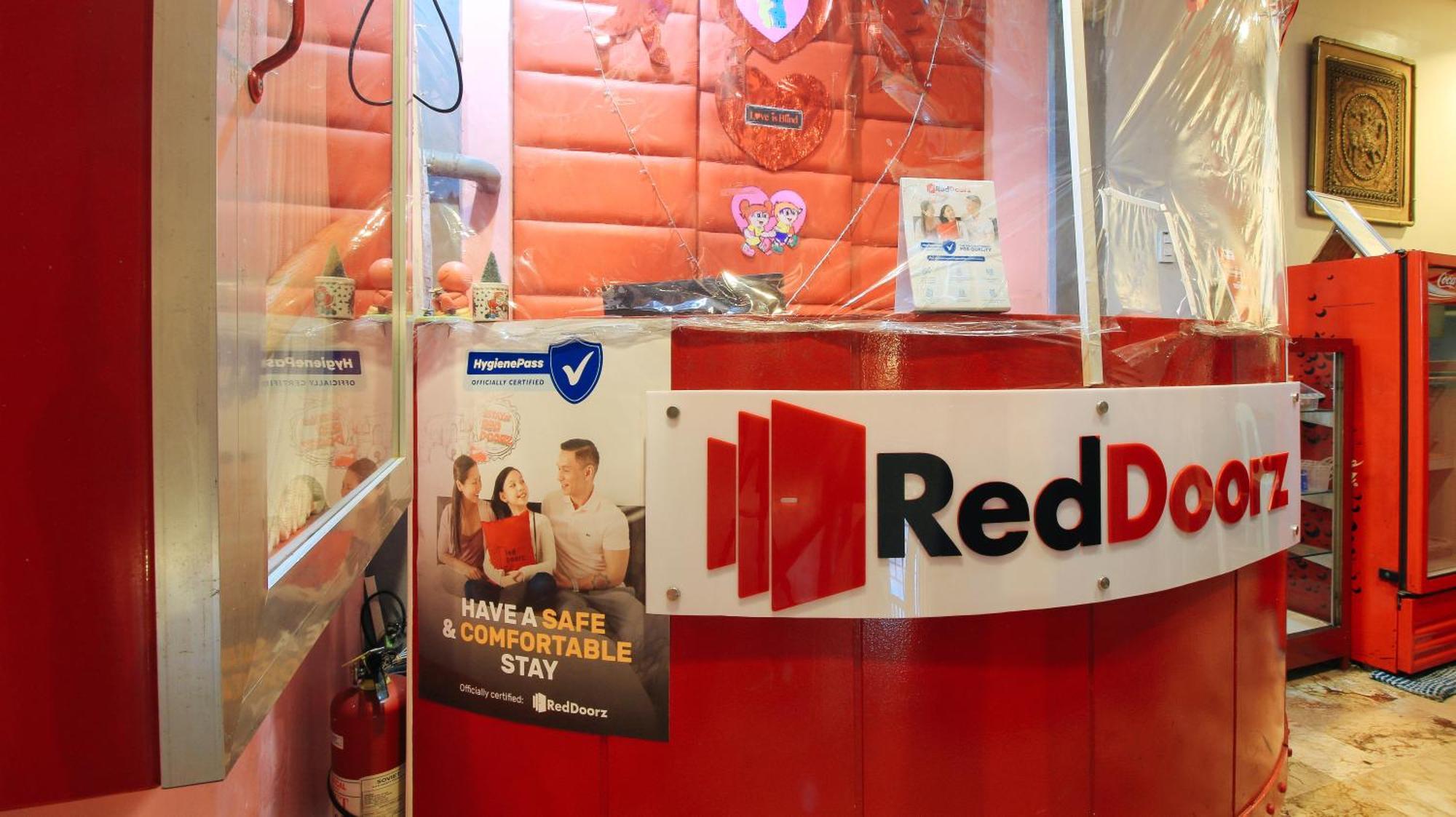 Reddoorz @ P Florentino Street Sampaloc مانيلا المظهر الخارجي الصورة